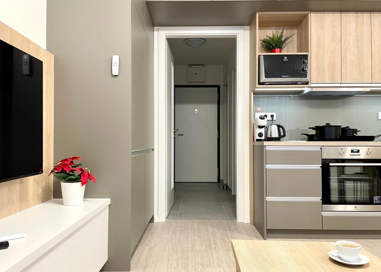 Arenas Apartment Братислава Екстериор снимка
