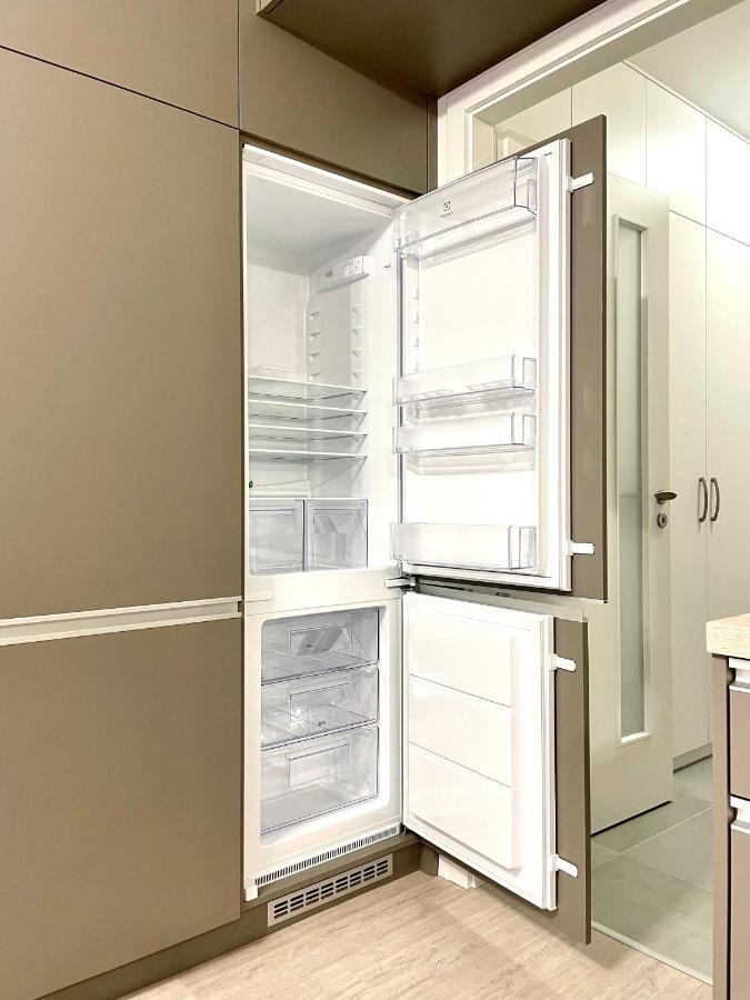 Arenas Apartment Братислава Екстериор снимка